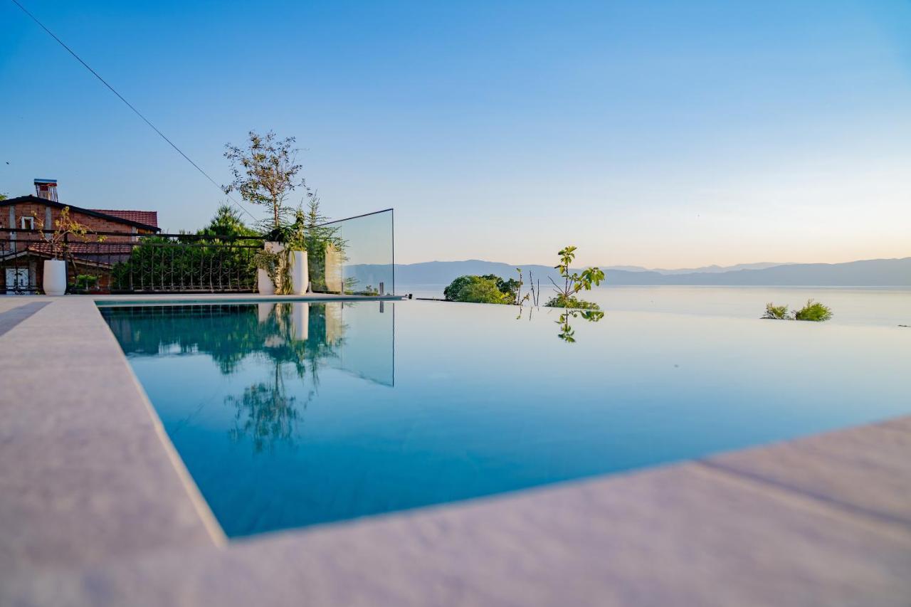 Casa Farmak - 4 Bedroom Lux Apartment With Infinity Pool & Lake View Ohrid Exterior foto
