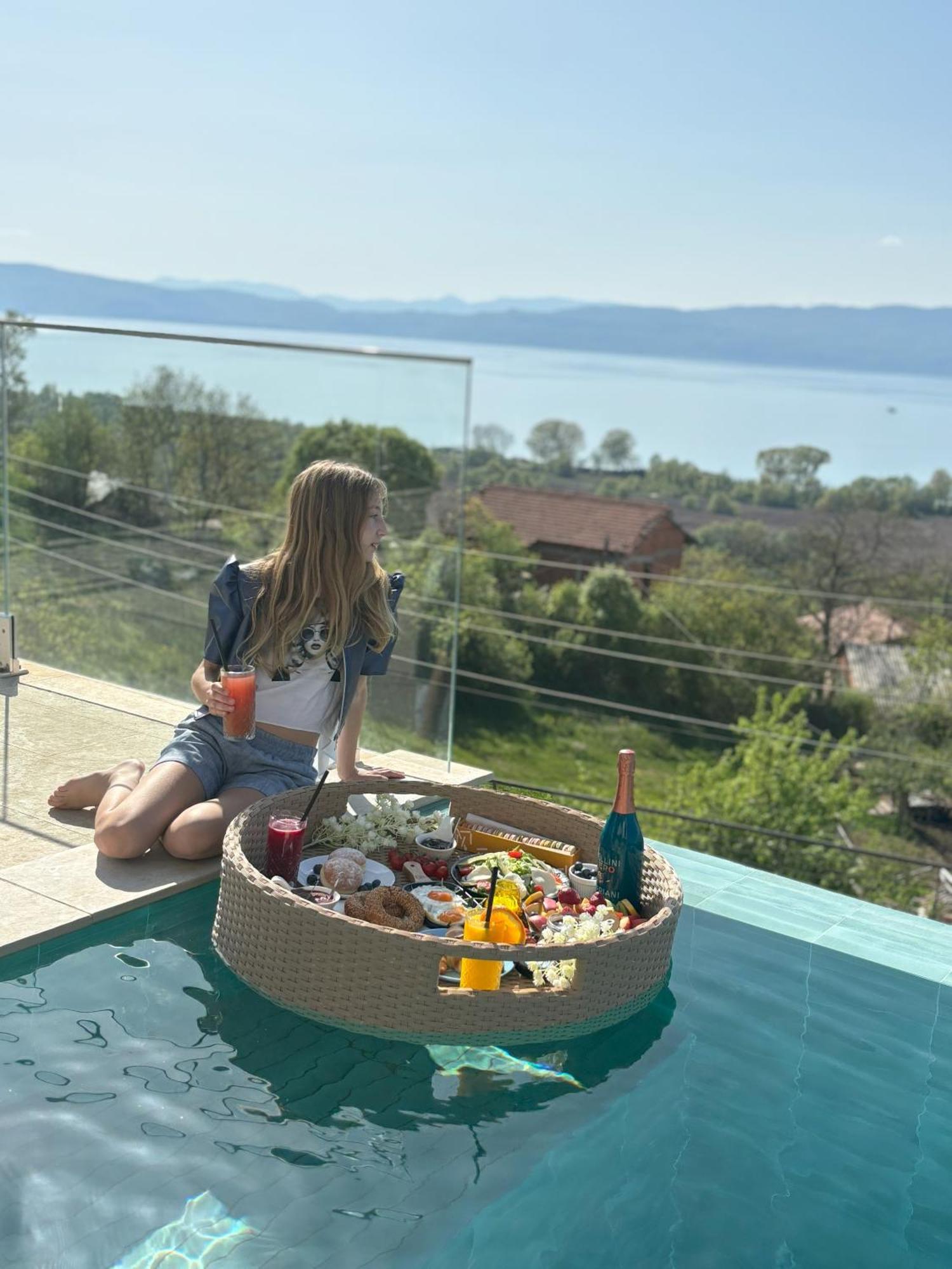 Casa Farmak - 4 Bedroom Lux Apartment With Infinity Pool & Lake View Ohrid Exterior foto